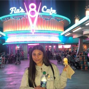 Meet your Posher, Rebeca